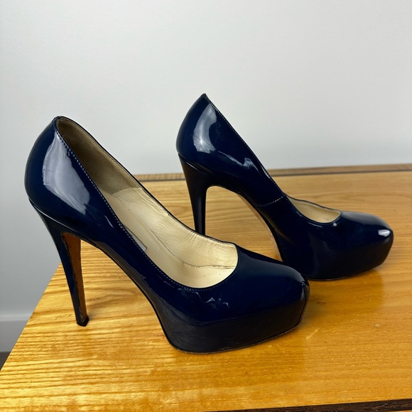 Brian Atwood dark blue patent leather heels - Picture 4 of 5